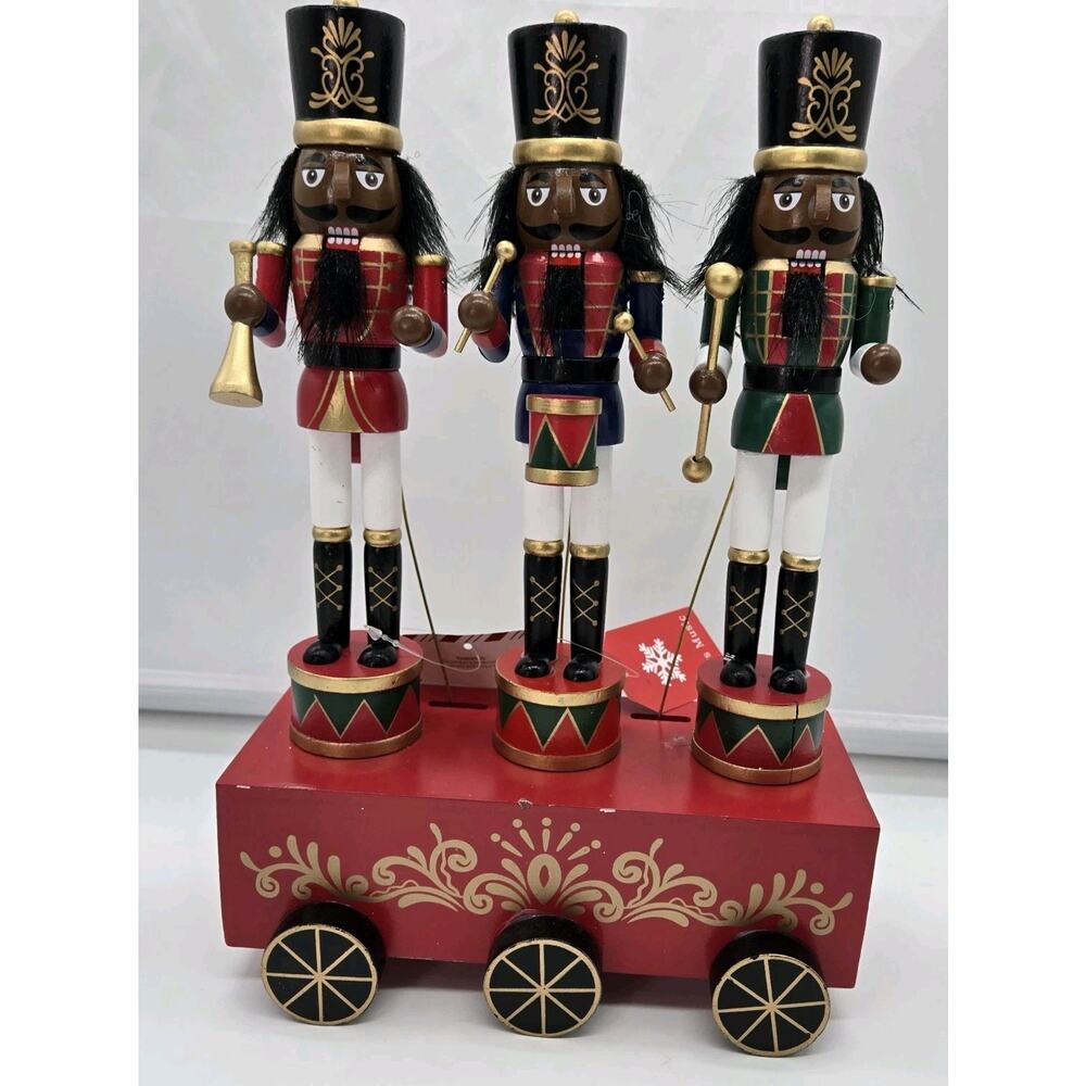 Christmas Trio Nutcrackers ANIMATED Music Box NEW North Pole Holiday MSRP $70 - Picture 2 of 8